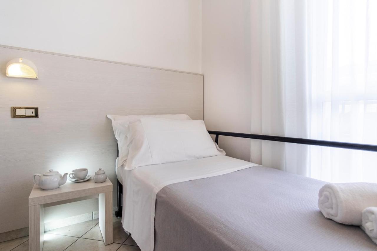 Hotel Tre Rose Ричоне Екстериор снимка
