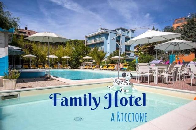 Hotel Tre Rose Ричоне Екстериор снимка