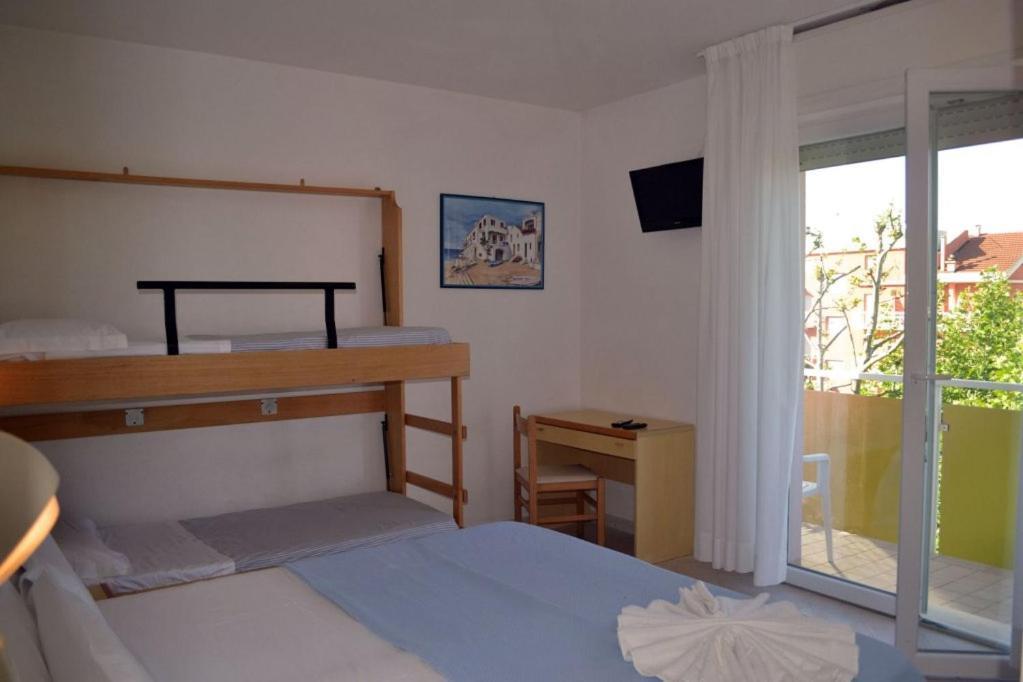 Hotel Tre Rose Ричоне Екстериор снимка